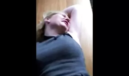 Gigantische Anal-Gemüse-Insertionen geile reife votze