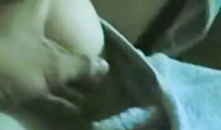 Big reife geile titten Tit Cutie Courtney Cummz Handjob!