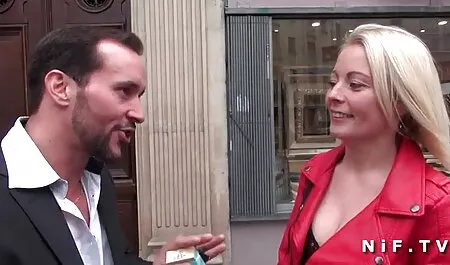 Teen mit einem reife scharfe damen schönen Arsch reitet Schwanz