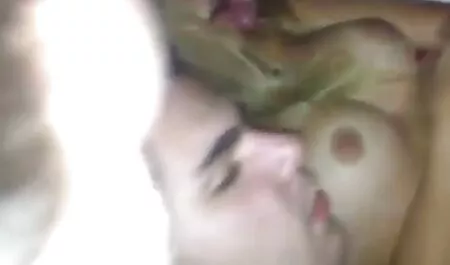 Er rief den reife geile putzfrauen Nachbarn an