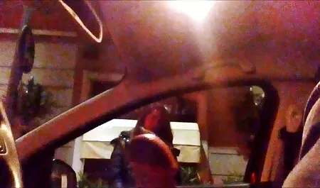 Jessica D hat die Augen reife und geil verbunden und gefickt