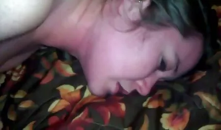 erstaunlicher reife rubensweiber Gloryhole Blowjob von einer schönen Frau