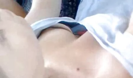 Schlampe fickt Arsch Coca-Cola vor Prolaps in der Öffentlichkeit scharfe reife weiber