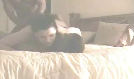 Sehr große porno reife oma Blondine nimmt ein Anal Pochen