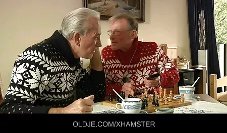 Strippen und ficken und frisches Sperma eines Hengstes reife geile alte essen