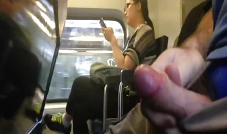 2 haarige Fotzen reife nackte oma für 2 große COCKS