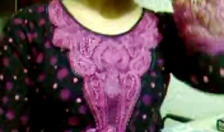 Doppelpenetration Analsex blonde Teen und zwei große Schwänze geile muttis ab 50