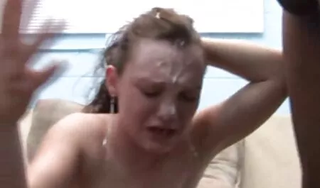 Big Tit Blonde Sally reitet Schwänze im Porno porno mit reifen Theater