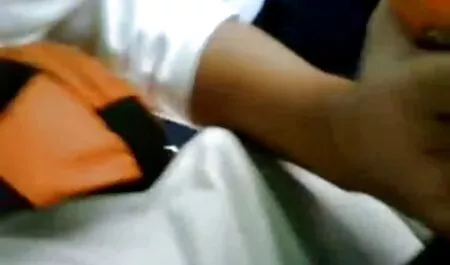 Teenie spritzt ab geile hausfrauen ab 40