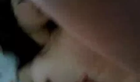 Renne am Pool ältere geile damen