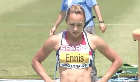 Oma Glorias alte Muschi muss aussteigen reife geile votzen