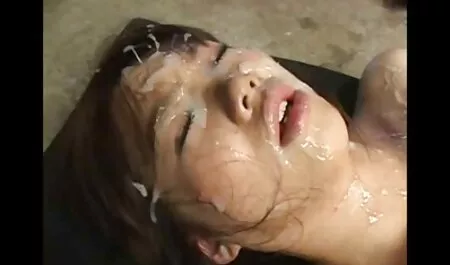 Aussie 3sum im reife nackte oma Badezimmer