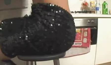 Deutsche MILF Steffi gratis pornos von reifen frauen Fick den Mechaniker, wenn Papa weg ist